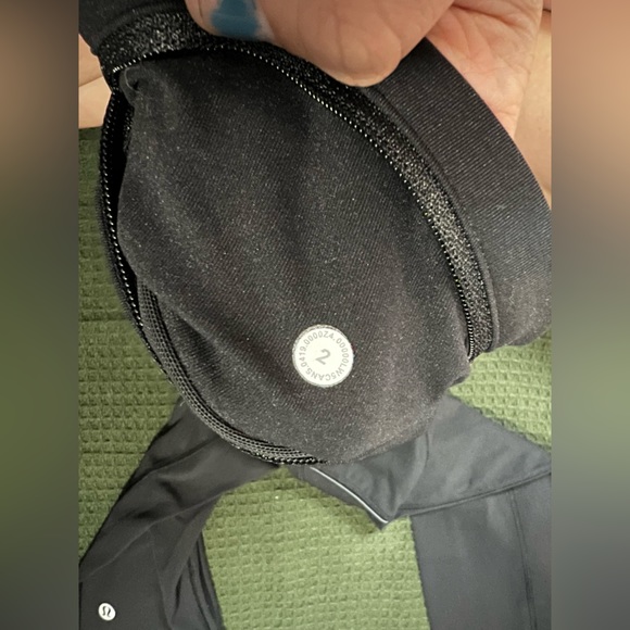 Lululemon speed-up leggings - Picture 2 of 2